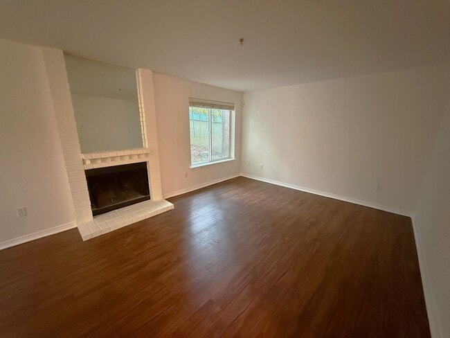 Photo - Two Bedroom Two Bathroom Everett Condominium