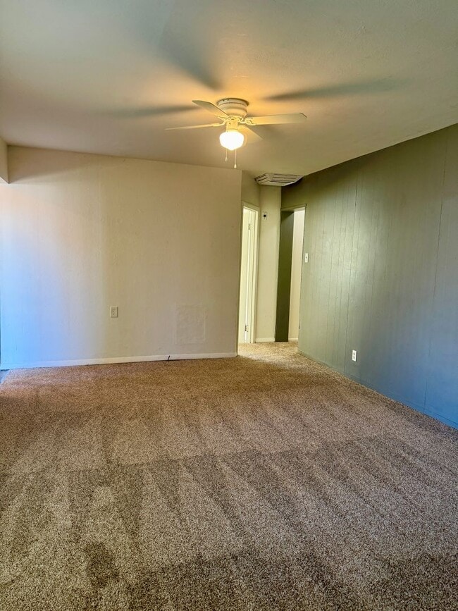 Photo - Spacious 3 Bedroom with large yard