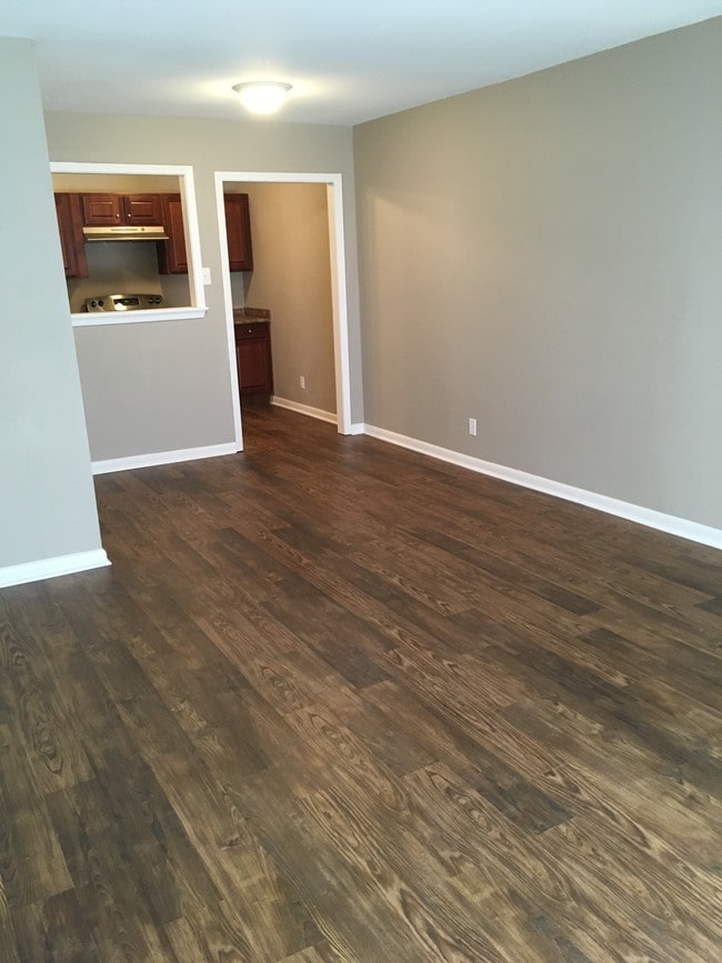 Photo - Shannon Oaks