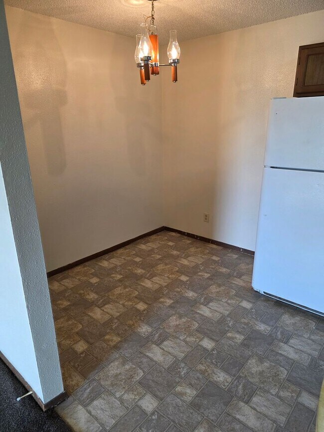 1704 W Pasewalk Ave Unit 8