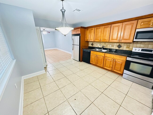 Photo - 6317 Bellaire Dr Unit 6317