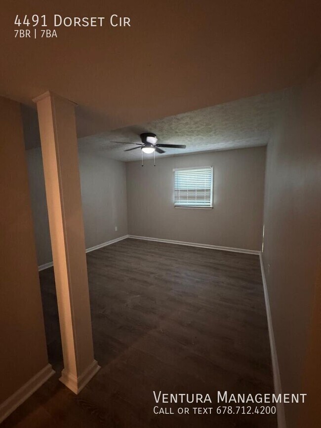 Photo - 4491 Dorset Cir