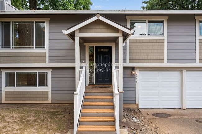 Photo - Inviting West Linn 4 Bed Home with Wood Fireplace, Deck, and 2-Car Garage