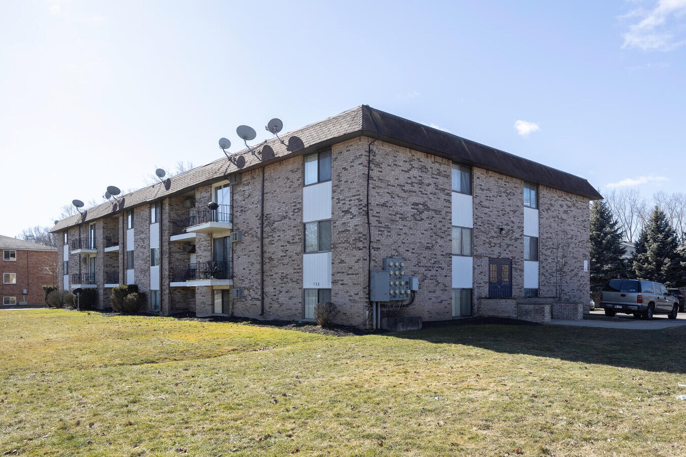 Robert Drive Apartments - Robert Drive Apartments