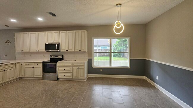 13983 Summer Breeze Dr