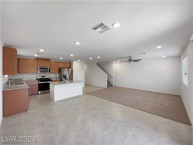 Photo - 5475 Barcola Ave