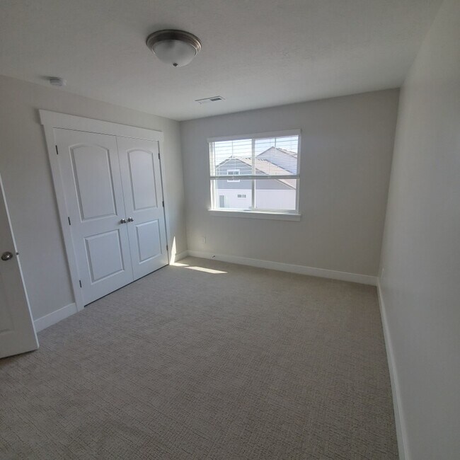 Photo - 3726 W 1650 N