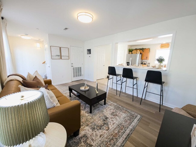 Building Photo - The Villas at Happy Valley