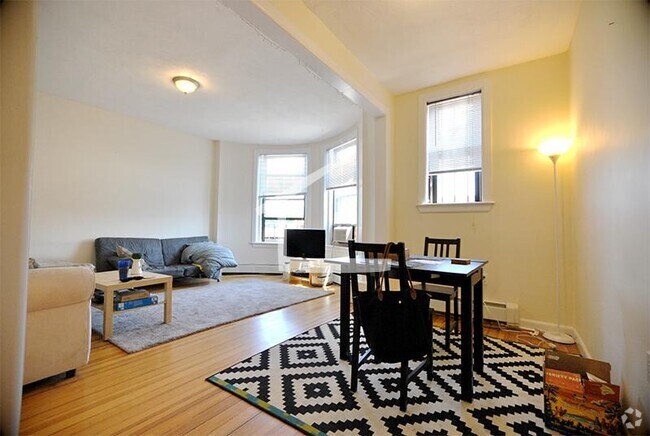 Building Photo - 1952 Beacon St Rental