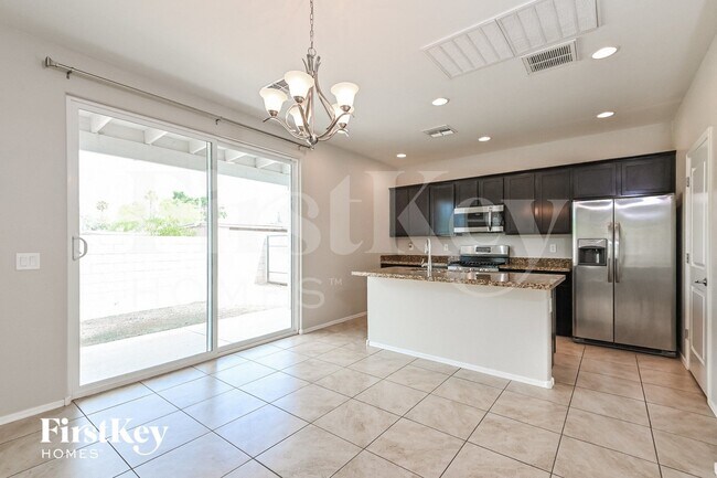 Photo - 2822 N Fair Oaks Ave