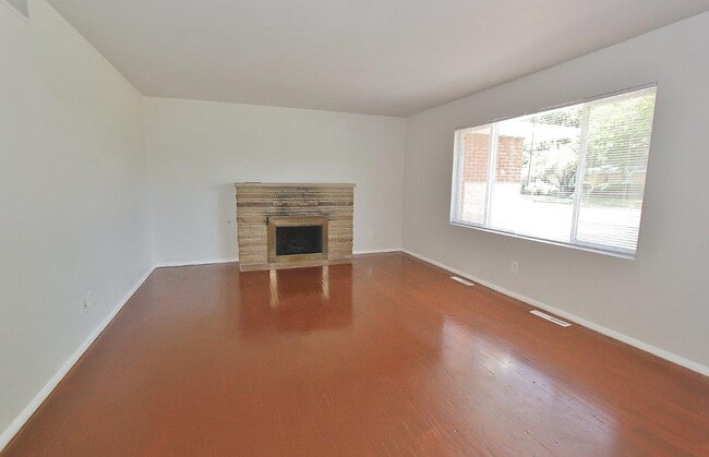 Photo - 4011 W Greenbrier Dr