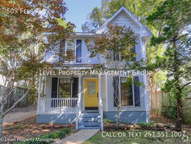 Building Photo - Victorian in Downtown Fairhope Rental