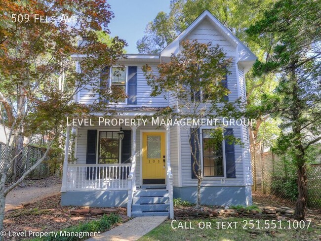 Victorian in Downtown Fairhope - Victorian in Downtown Fairhope House