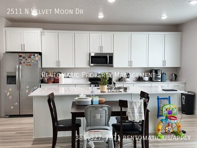 Photo - 2511 N Velvet Moon Dr