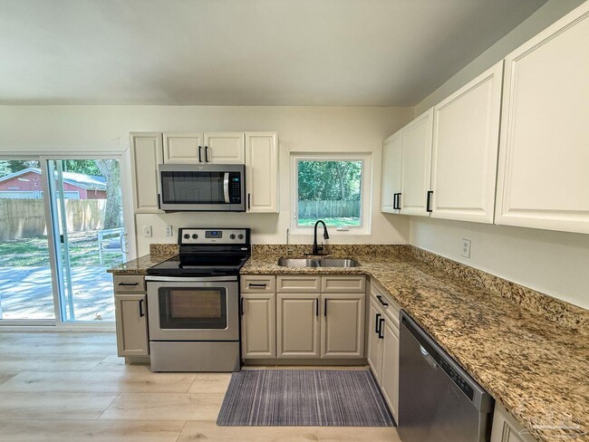 Photo - 1501 Croquet Dr