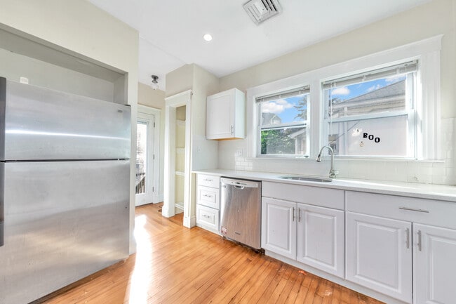 Photo - 301 Alewife Brook Pky