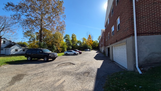 4286 Catalpa Dr. Unit 3