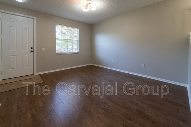 Photo - 13175 Center Square Dr