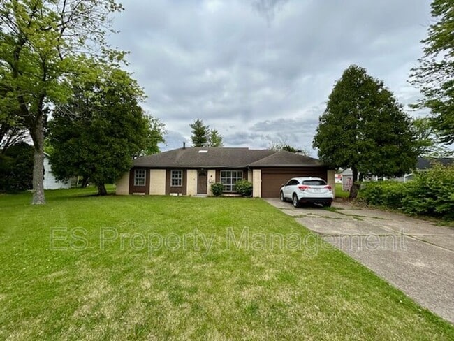 Photo - 825 Sweetbriar Ave