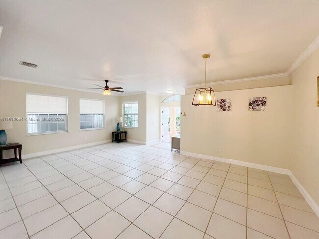 Photo - 15868 NW 4th St