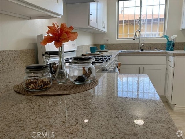 Building Photo - 14817 Lemoli Ave Rental