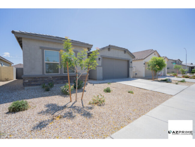 Building Photo - Imagine Living in a h*Home Where Every Det...