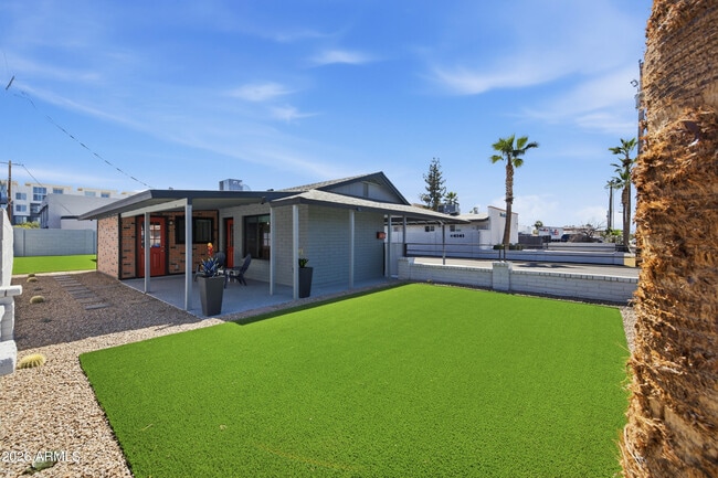 Photo - 4139 N 27th St