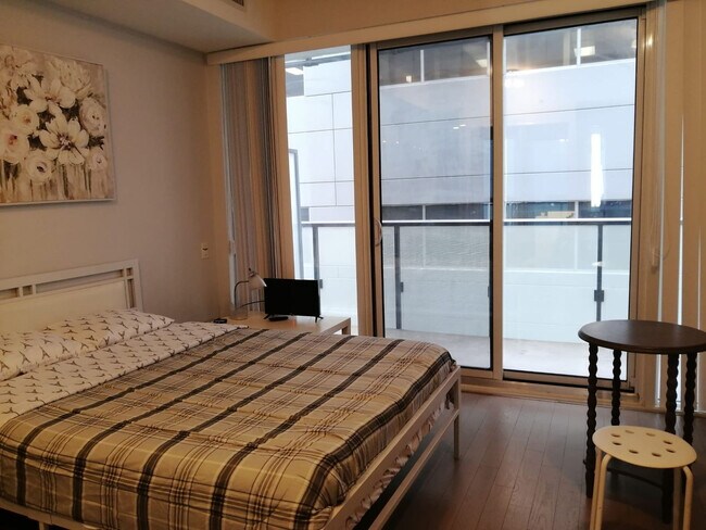 Photo - 101 Peter St Unit FL7-ID1347735P