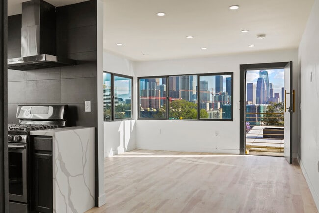 Photo - 1139 Bellevue Ave Unit 1145