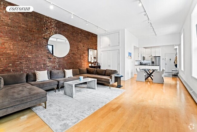 Building Photo - 53 Grand St Rental