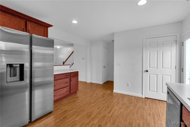 Photo - 940 Reserve Rd