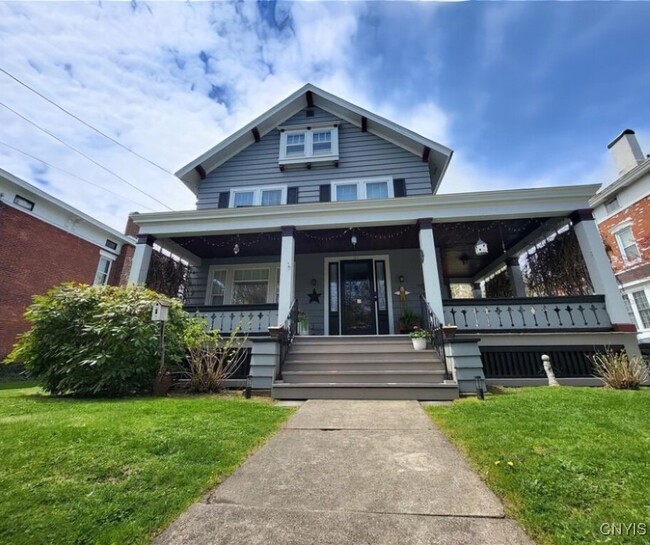 Photo - 50 Montcalm St House