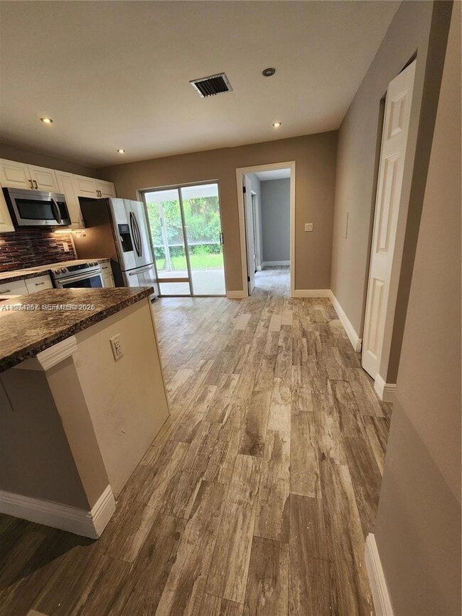 Photo - 107 18th Ave S