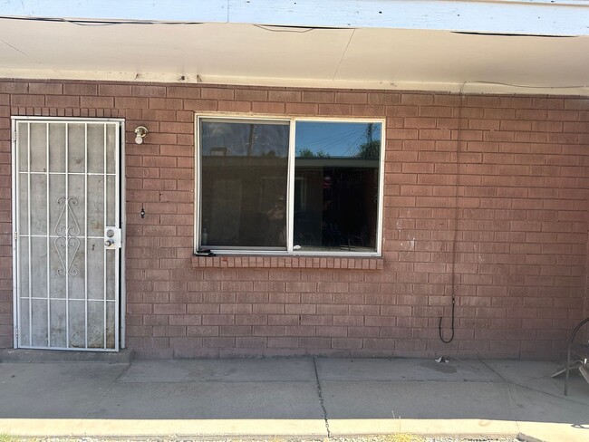 Building Photo - 304 Texas St SE Rental