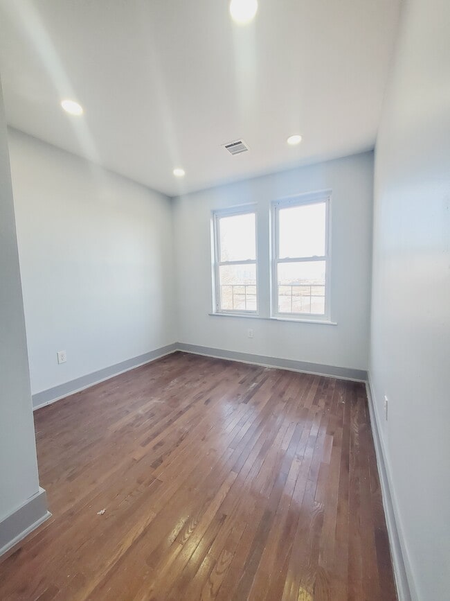 156 Randolph Ave 2 - 156 Randolph Ave Unit 2