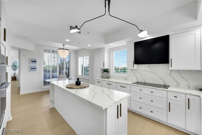 Photo - 8720 Bay Colony Dr Unit 404