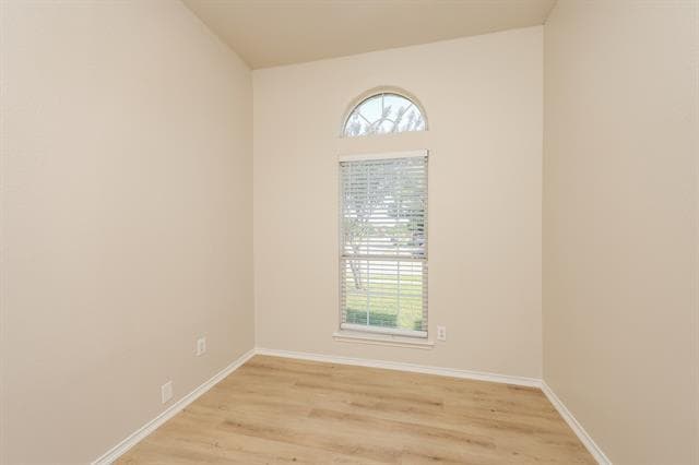 Photo - 328 Willow Creek Dr