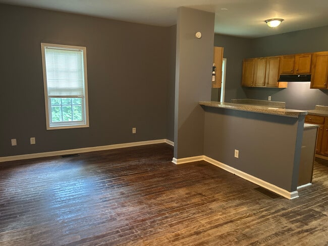 Room in Duplex on Ridge Ave NW
