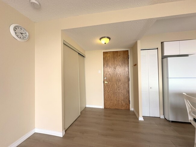 Photo - 2760 Carousel Crescent