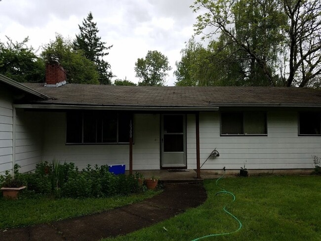 Photo - Lewis & Clark Law Students ONLY Unit Room 3