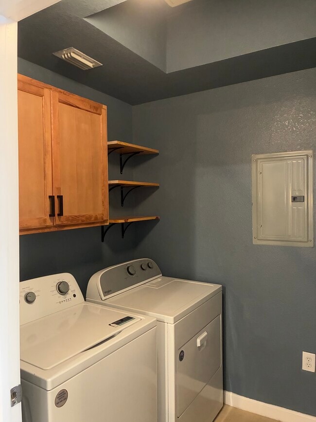 Photo - 10075 Gate Pky N Unidad #2214