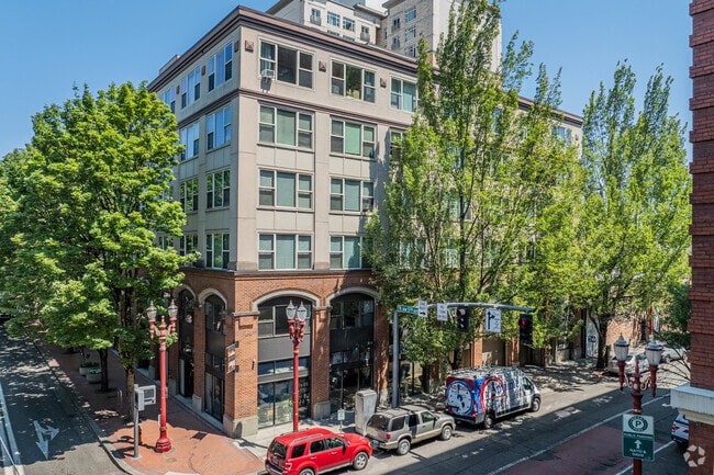Fifth Avenue Place Apartments
