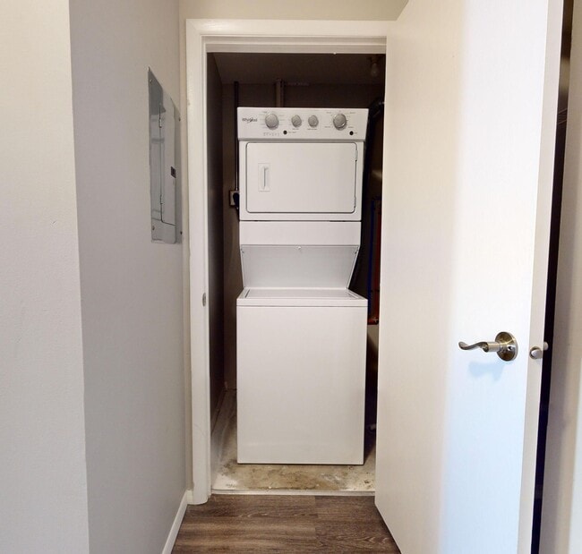 Photo - 905 South Locust Street