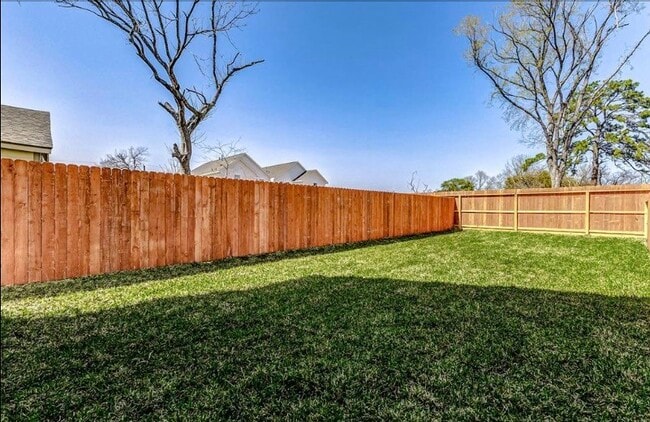 Photo - 2206 Dolly Wright St