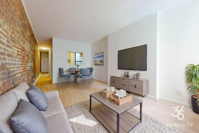 Building Photo - Washington Avenue Unit 4B