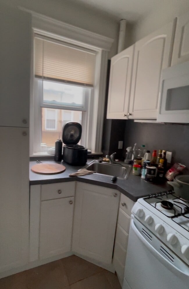 Photo - 39 Peterborough St