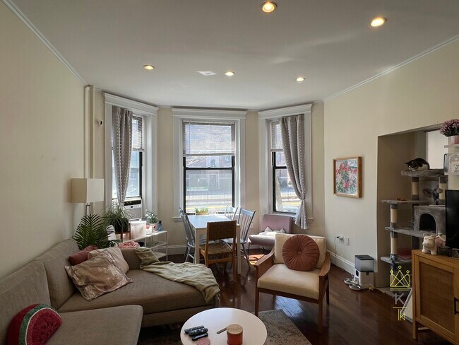 Photo - 1963 Commonwealth Ave Apartamentos