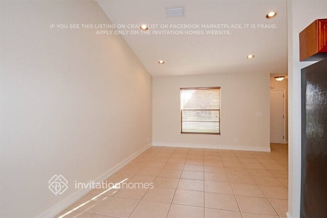 Photo - 1371 Denlow Ln