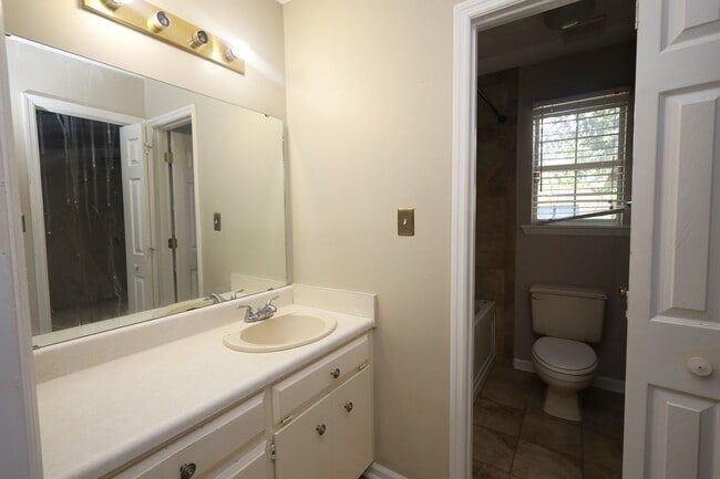Photo - 4116 Hamilton Cir
