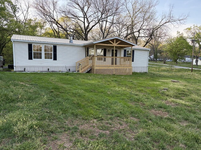 Photo - 3 Bedroom 2 Bath Home on over 1 Acre